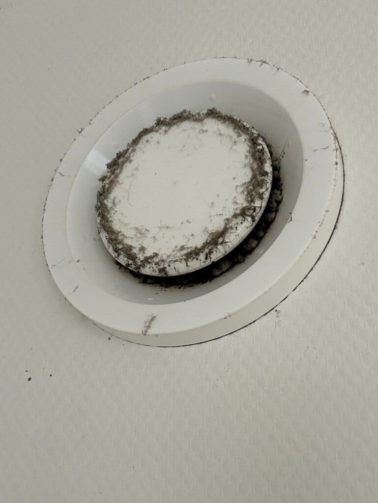 Ventilatierooster verstopt eindcontrole huurwoning